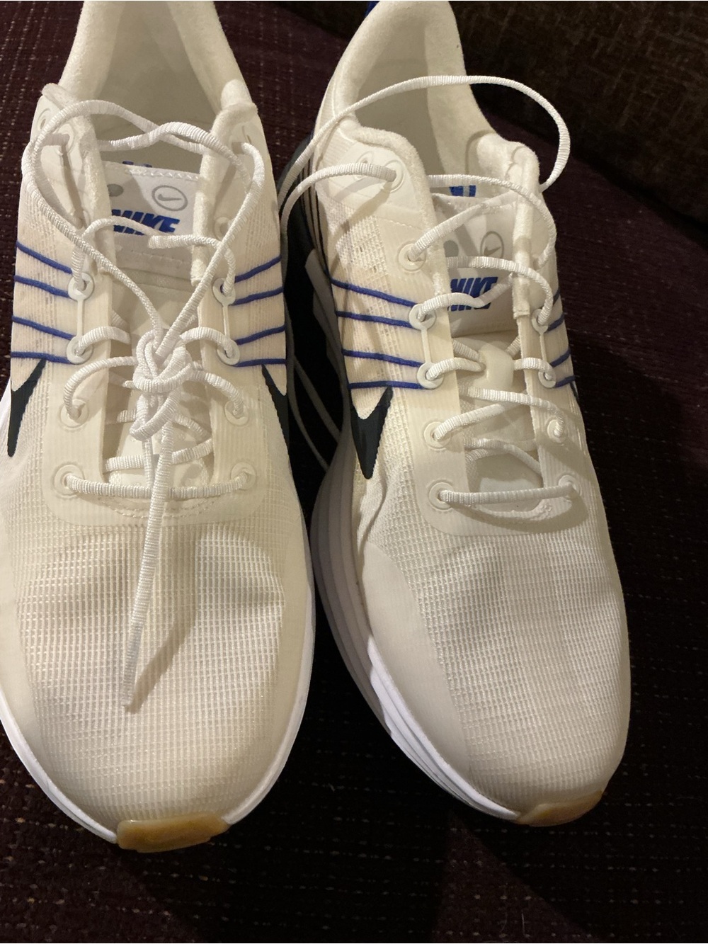 Nike Lunar Roam Men’s 11.5 White Athletic Shoes with Blue and Black. No box